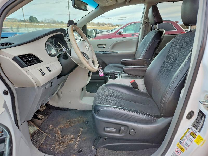 Photo 7 from auction – 2014 TOYOTA SIENNA with VIN 5TDXK3DC0ES432381