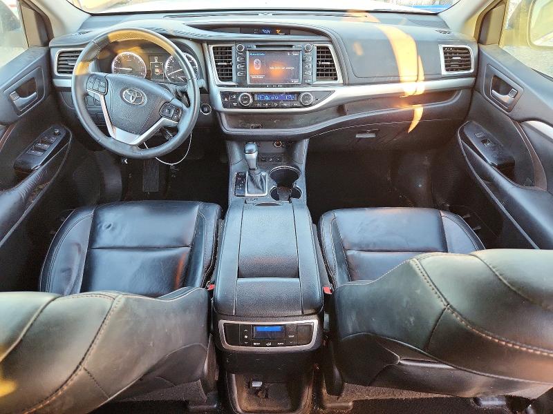 Zdjęcie 8 z aukcji – 2016 TOYOTA HIGHLANDER z VIN 5TDJKRFH3GS272310