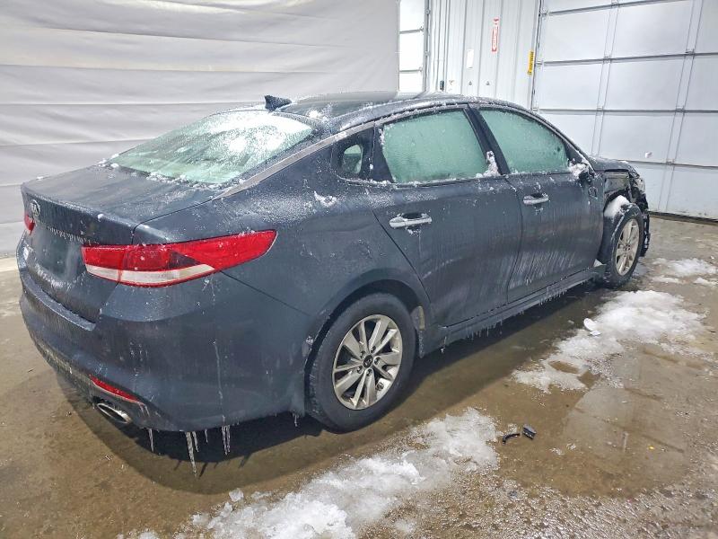 Zdjęcie 3 z aukcji – 2016 KIA OPTIMA z VIN 5XXGT4L35GG080309