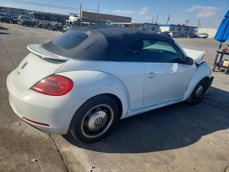Photo 3 from auction – 2016 VOLKSWAGEN BEETLE with VIN 3VW517AT4GM817352