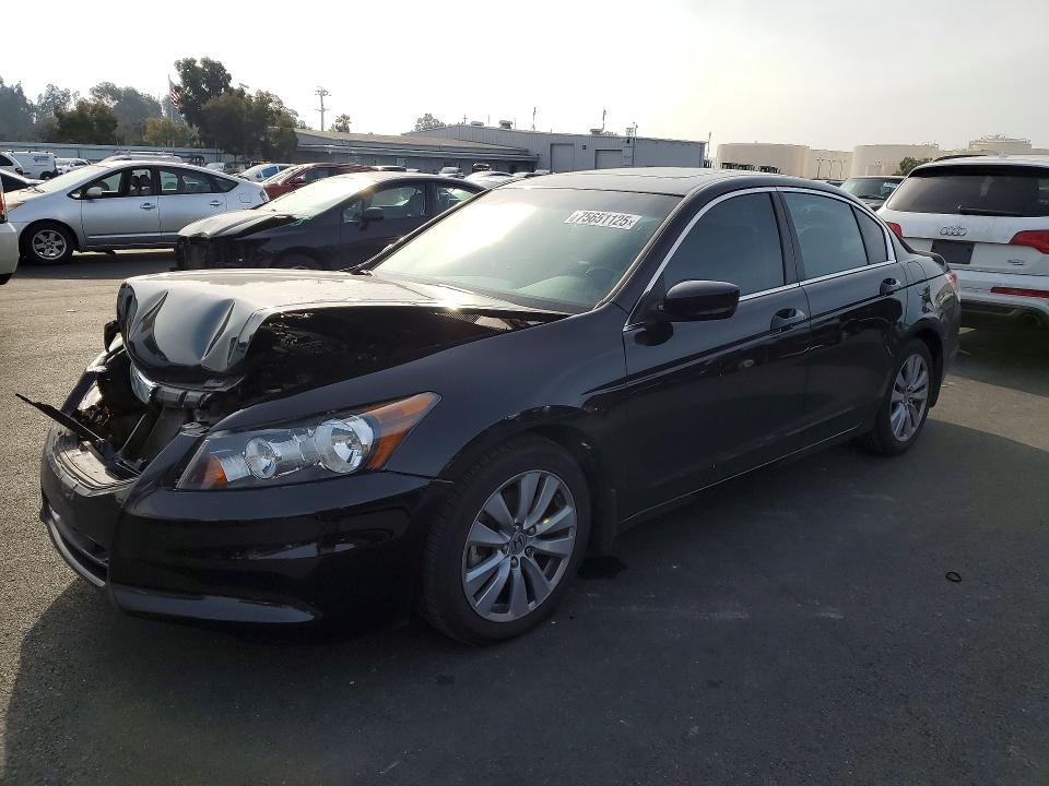 Photo 1 from auction – 2011 HONDA ACCORD EXL with VIN 1HGCP2F84BA016542
