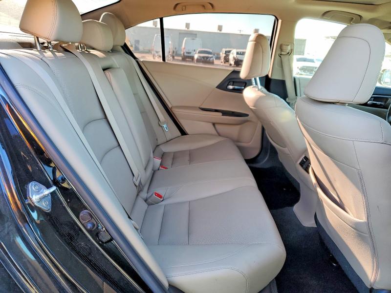 Photo 10 from auction – 2017 HONDA ACCORD with VIN JHMCR6F50HC028267