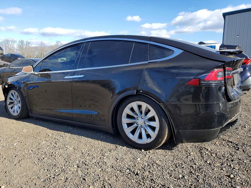 Photo 2 from auction – 2017 TESLA MODEL X with VIN 5YJXCDE22HF049768