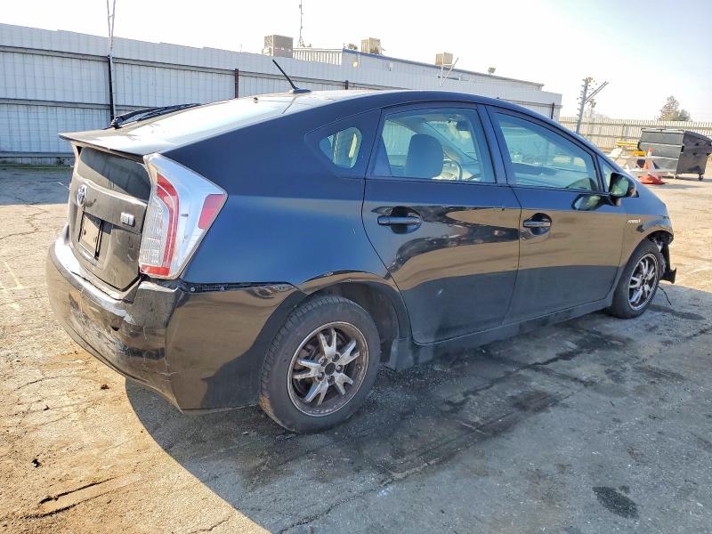 Photo 3 from auction – 2013 TOYOTA PRIUS with VIN JTDKN3DU4D5565479