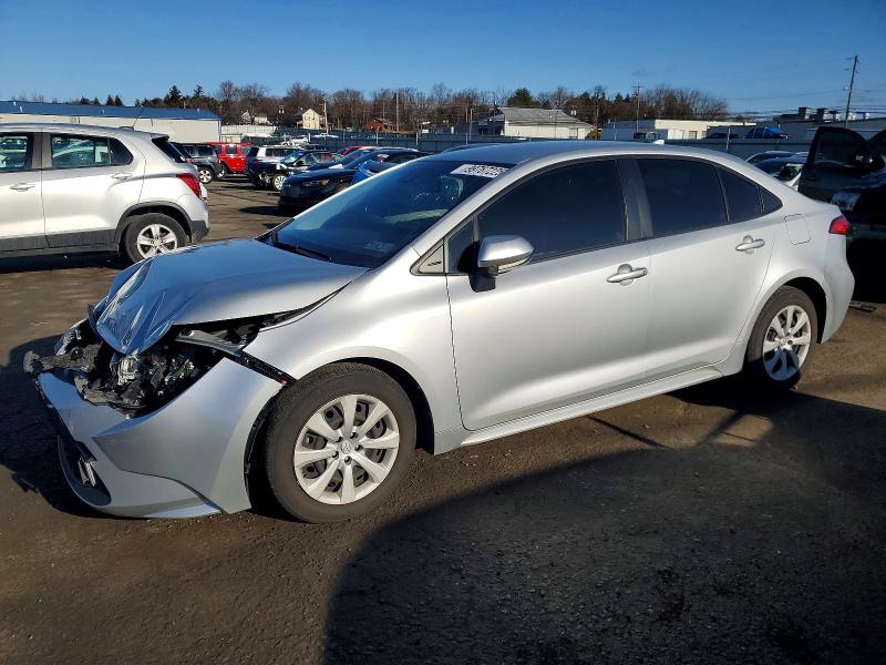 TOYOTA COROLLA LE 2022 with VIN JTDEPMAE3N3004651 - Photo from auction