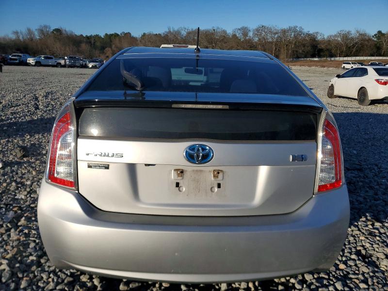 Photo 6 from auction – 2015 TOYOTA PRIUS with VIN JTDKN3DU5F1981003