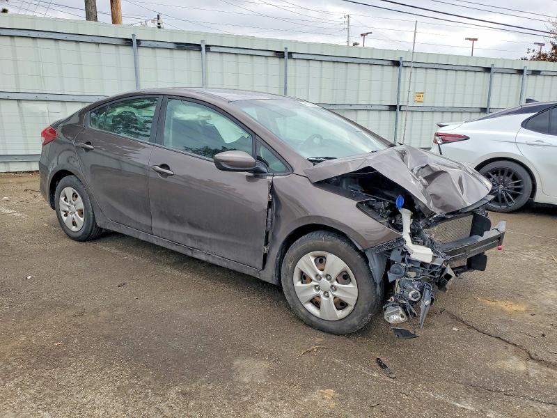 Photo 4 from auction – 2018 KIA FORTE LX with VIN 3KPFK4A78JE183969