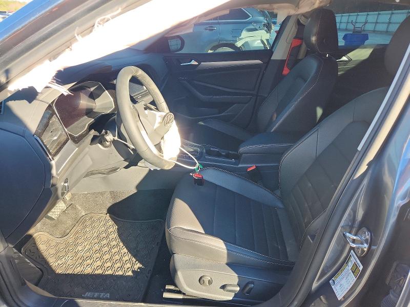 Photo 7 from auction – 2024 VOLKSWAGEN JETTA with VIN 3VW7M7BU2RM100068