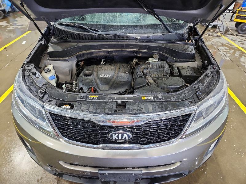 Photo 12 from auction – 2014 KIA SORENTO LX with VIN 5XYKTCA68EG531419