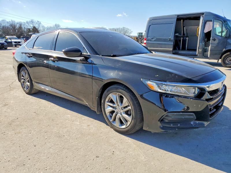 Photo 4 from auction – 2018 HONDA ACCORD with VIN 1HGCV1F18JA221122
