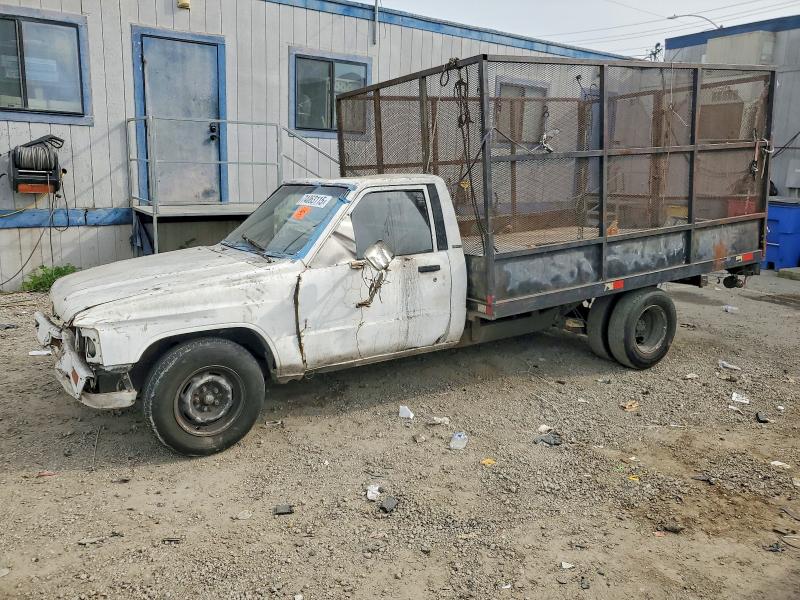 TOYOTA PICKUP COM 1984 with VIN JT5RN55D2E0006287 - Photo from auction