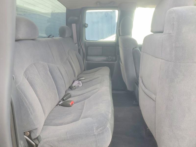 Photo 10 from auction – 2002 CHEVROLET SILVERADO with VIN 2GCEC19T621414942
