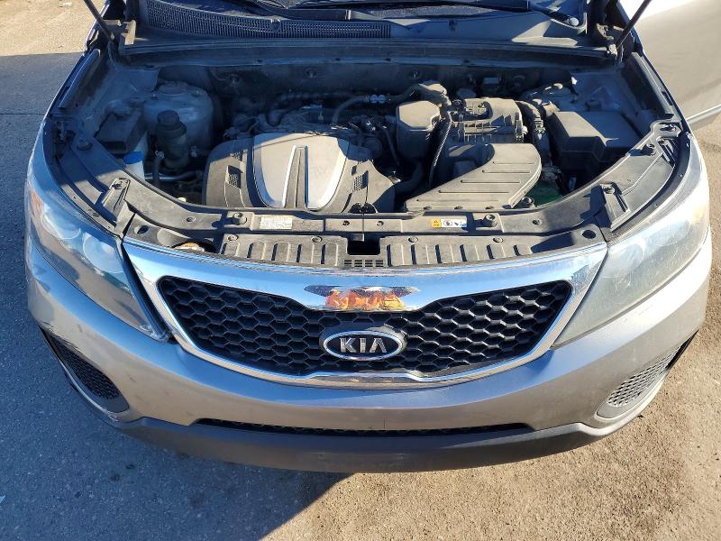 Photo 12 from auction – 2013 KIA SORENTO LX with VIN 5XYKTDA27DG367968