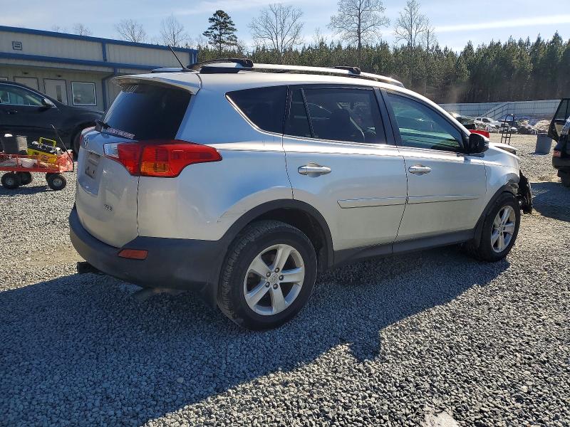 Photo 3 from auction – 2014 TOYOTA RAV4 with VIN 2T3WFREV6EW113231