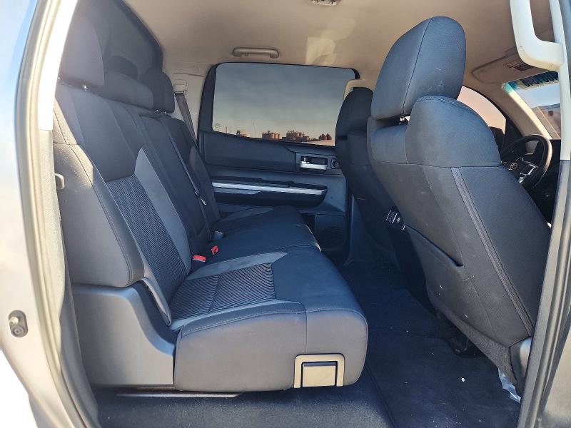 Photo 10 from auction – 2015 TOYOTA TUNDRA with VIN 5TFEY5F18FX186138