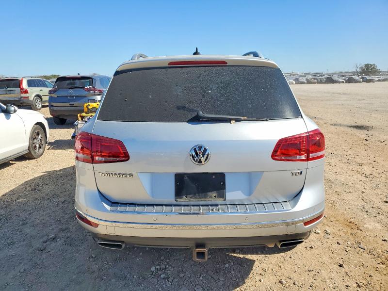 Photo 6 from auction – 2016 VOLKSWAGEN TOUAREG TD with VIN WVGEP9BP1GD005156