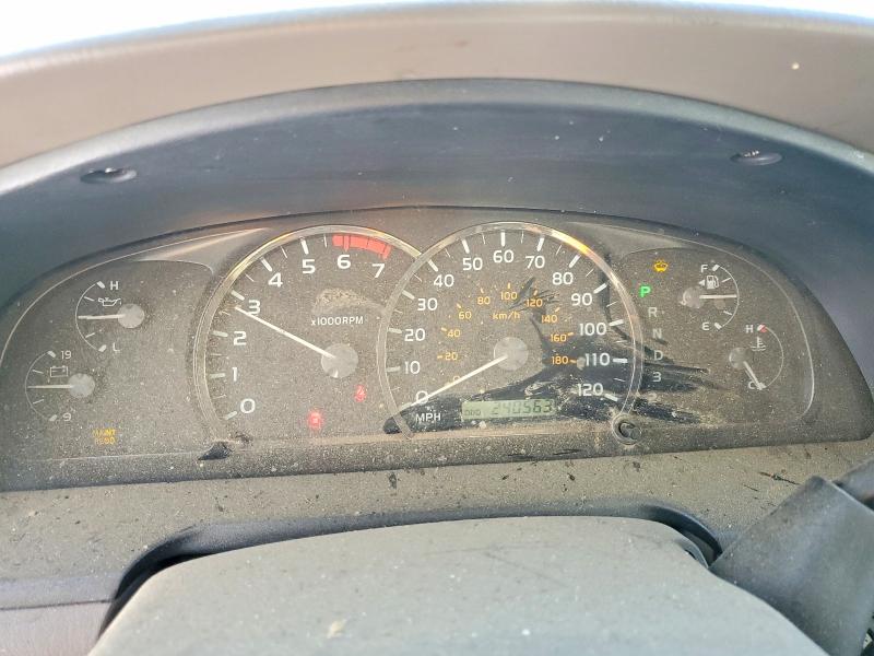 Photo 9 from auction – 2005 TOYOTA SEQUOIA SR with VIN 5TDBT44A55S253040