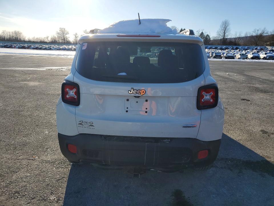 Photo 6 from auction – 2017 JEEP RENEGADE L with VIN ZACCJBBB5HPF18387