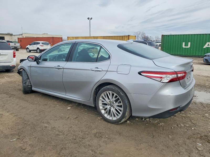 Photo 2 from auction – 2020 TOYOTA CAMRY XLE with VIN 4T1F31AK1LU009435