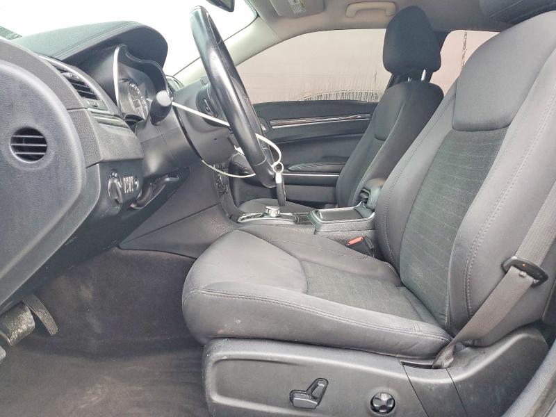 Photo 7 from auction – 2018 CHRYSLER 300 with VIN 2C3CCAAGXJH208233