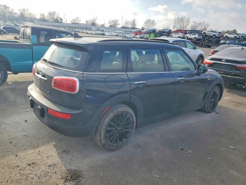 Photo 3 from auction – 2017 MINI COOPER CLU with VIN WMWLN5C56H2E32868