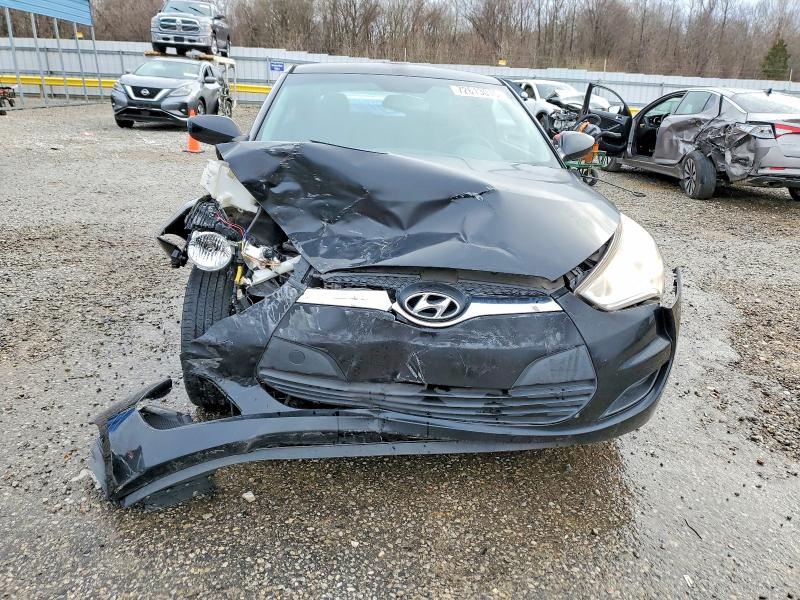 Photo 5 from auction – 2014 HYUNDAI VELOSTER with VIN KMHTC6AD1EU200700