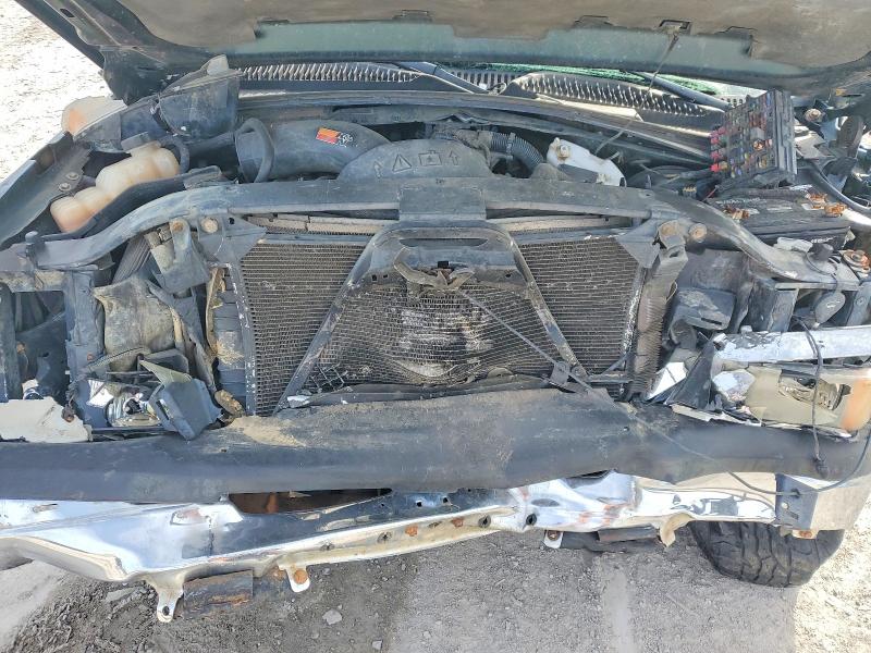 Photo 11 from auction – 2003 CHEVROLET SILVERADO with VIN 2GCEK19T031110915