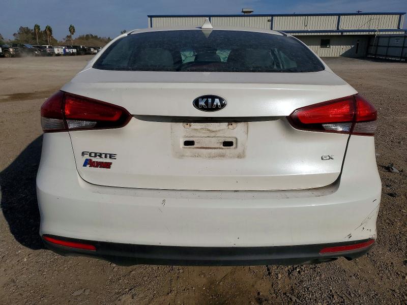 Photo 6 from auction – 2017 KIA FORTE with VIN 3KPFN4A82HE120876