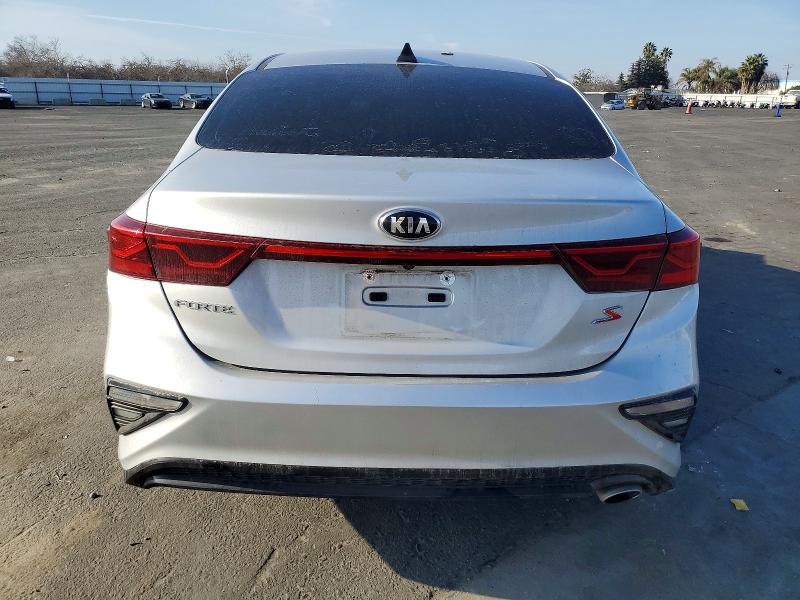 Photo 6 from auction – 2019 KIA FORTE with VIN 3KPF34AD5KE067360