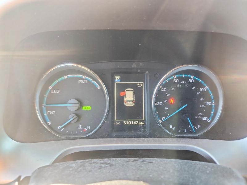 Photo 9 from auction – 2017 TOYOTA RAV4 HV LE with VIN JTMRJREV6HD079711