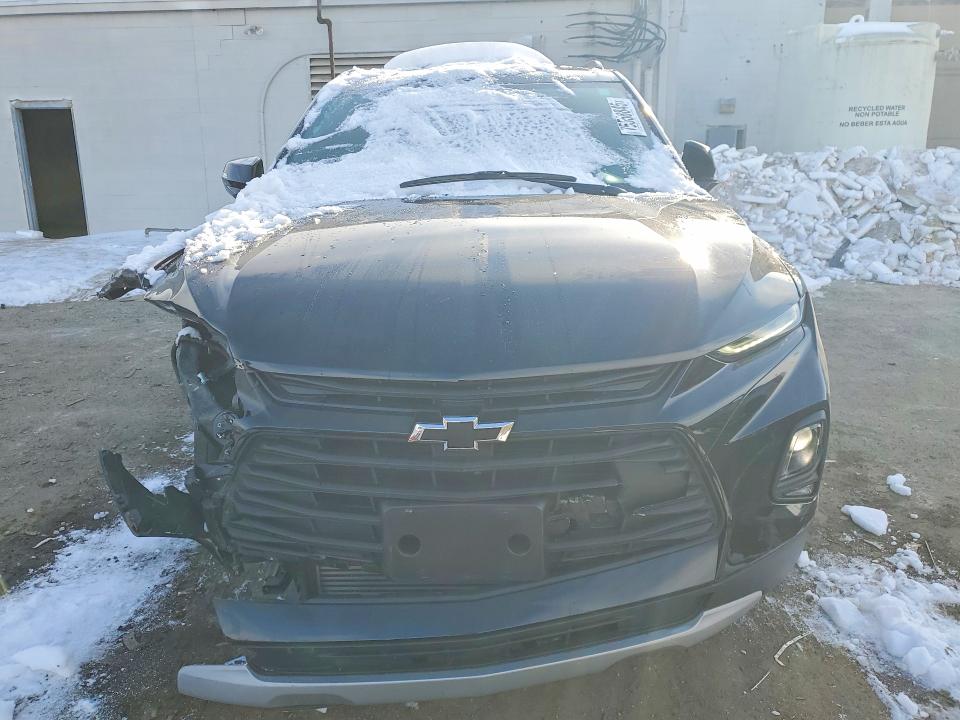 Photo 5 from auction – 2022 CHEVROLET BLAZER with VIN 3GNKBCR43NS155384