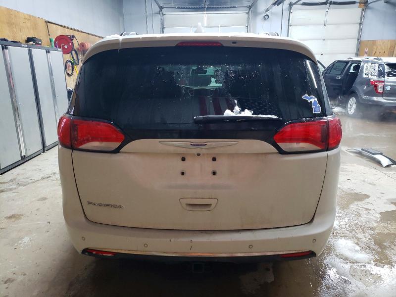 Photo 6 from auction – 2017 CHRYSLER PACIFICA with VIN 2C4RC1BG9HR665446