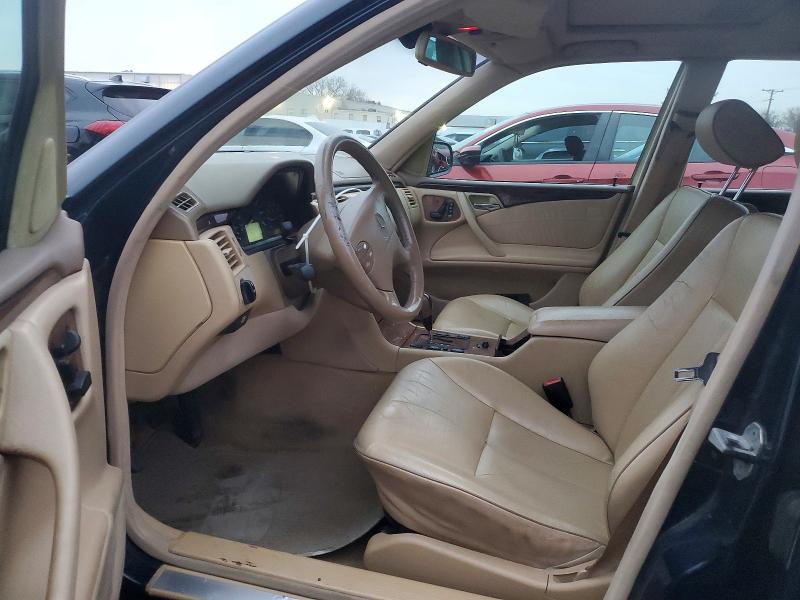 Photo 7 from auction – 2002 MERCEDES-BENZ E 320 4MAT with VIN WDBJH82J52X065372