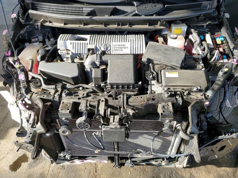 Photo 11 from auction – 2017 TOYOTA PRIUS V with VIN JTDZN3EU6HJ067259