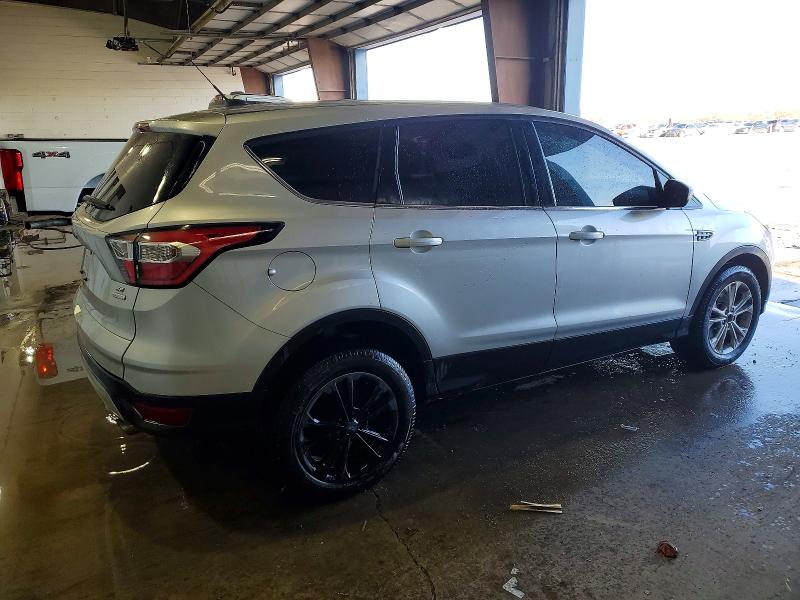 Photo 3 from auction – 2017 FORD ESCAPE SE with VIN 1FMCU0GD4HUE92588