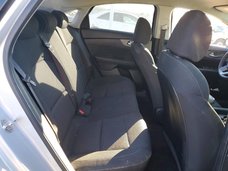 Photo 10 from auction – 2019 KIA FORTE with VIN 3KPF24AD2KE109597