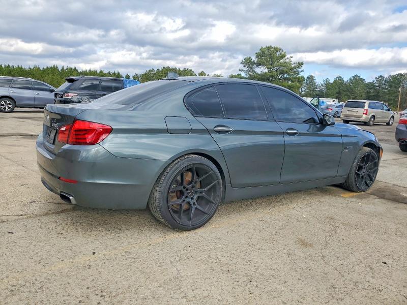 Photo 3 from auction – 2012 BMW 550 XI with VIN WBAFU9C59CC786911