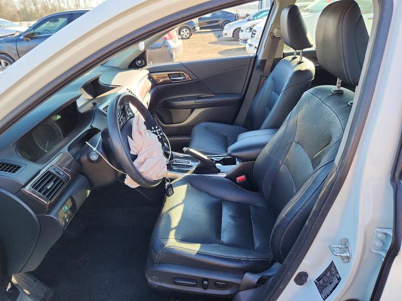 Photo 7 from auction – 2017 HONDA ACCORD with VIN JHMCR6F5XHC018202