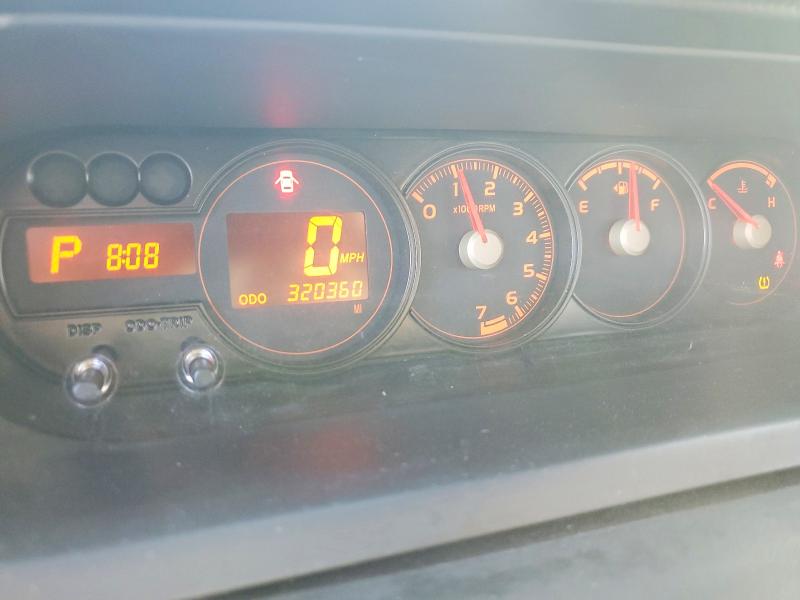 Photo 9 from auction – 2008 SCION XB with VIN JTLKE50E381005416