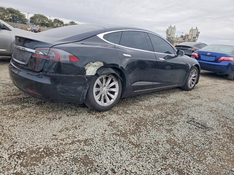 Photo 3 from auction – 2017 TESLA MODEL S with VIN 5YJSA1E10HF195785