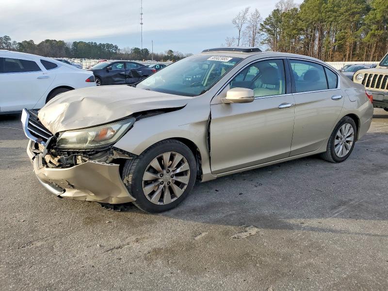 HONDA ACCORD EXL 2013 with VIN 1HGCR3F80DA016931 - Photo from auction