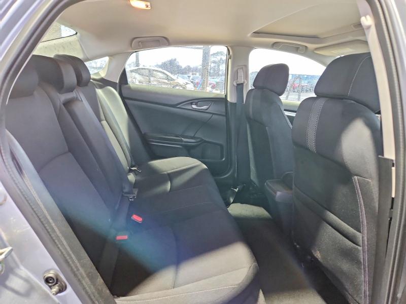 Photo 10 from auction – 2018 HONDA CIVIC EX with VIN 19XFC2F71JE035138