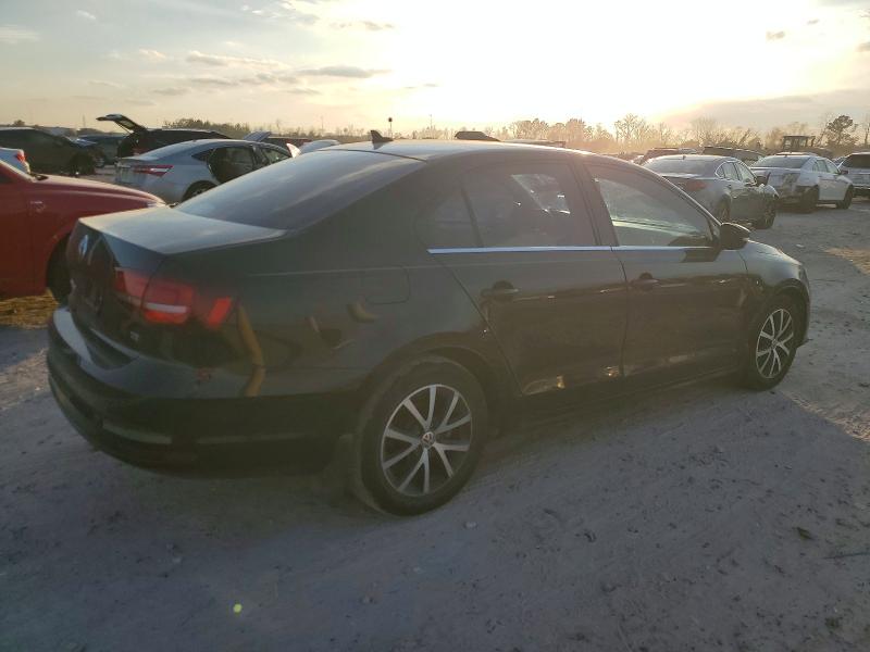 Photo 3 from auction – 2017 VOLKSWAGEN JETTA SE with VIN 3VWDB7AJ1HM261610