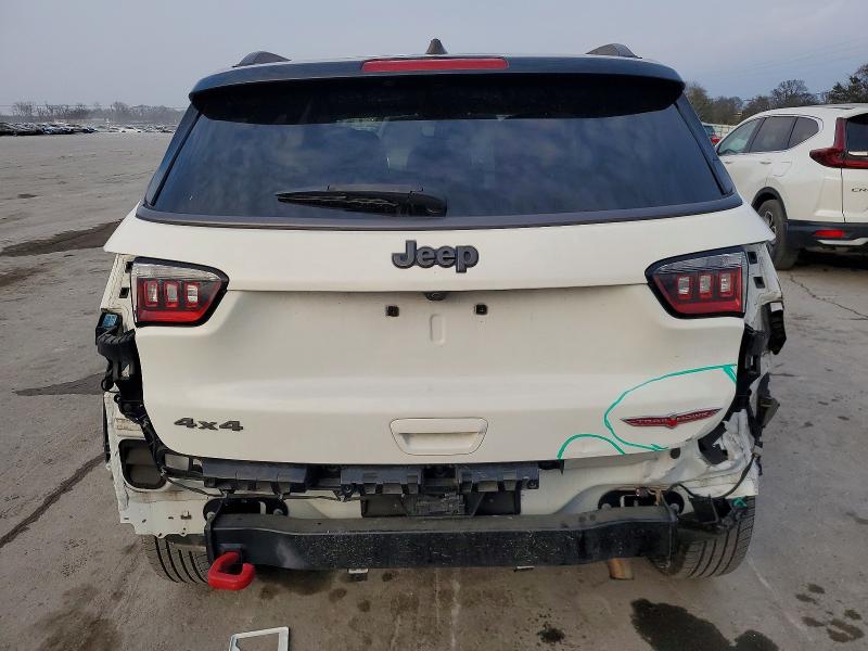 Photo 6 from auction – 2019 JEEP COMPASS with VIN 3C4NJDDB5KT688119