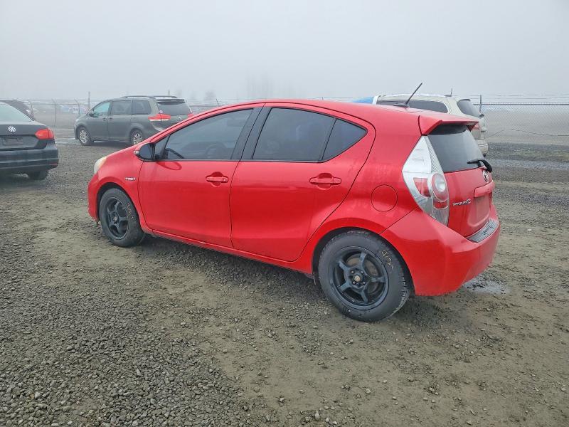 Photo 2 from auction – 2013 TOYOTA PRIUS C with VIN JTDKDTB34D1530798