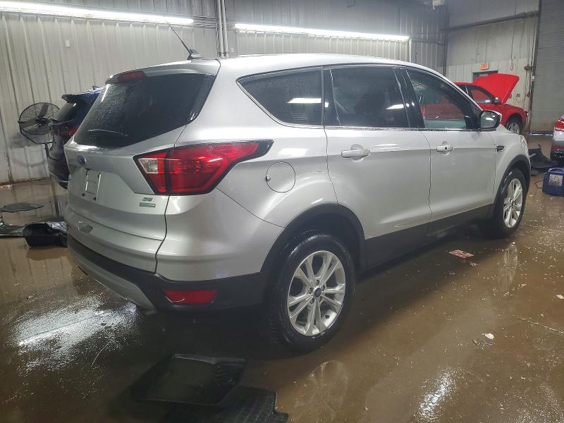 Photo 3 from auction – 2019 FORD ESCAPE SE with VIN 1FMCU0GD0KUA13638