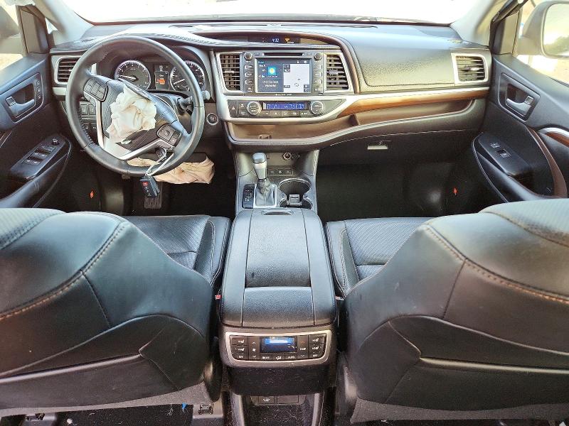 Photo 8 from auction – 2016 TOYOTA HIGHLANDER with VIN 5TDDKRFH8GS272719