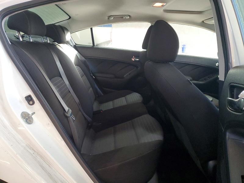 Photo 10 from auction – 2018 KIA FORTE LX with VIN 3KPFL4A77JE212018