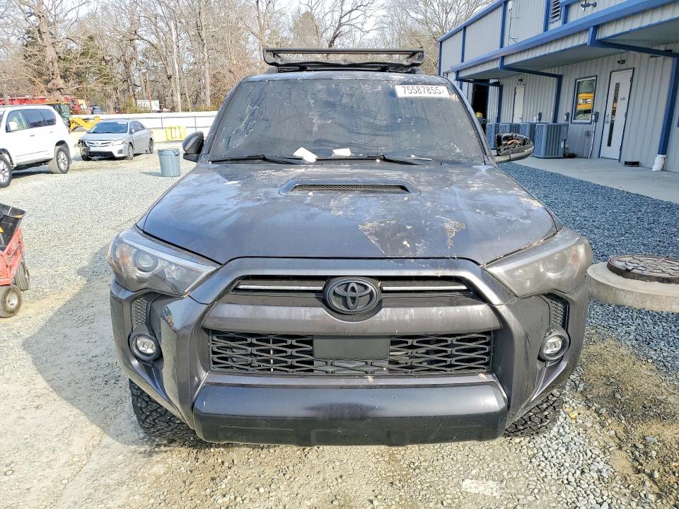 Photo 5 from auction – 2021 TOYOTA 4RUNNER with VIN JTEHU5JR8M5956039