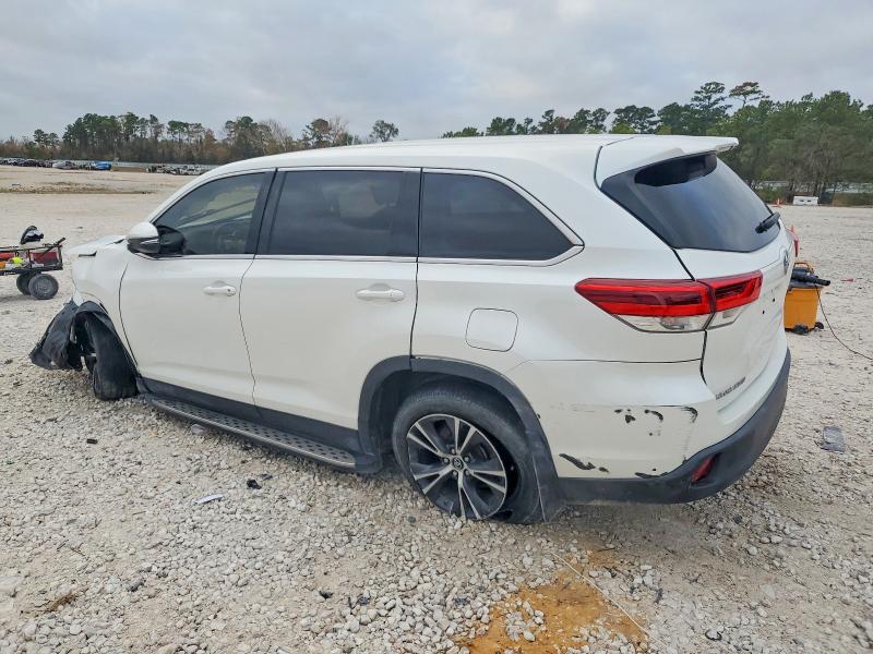 Photo 2 from auction – 2019 TOYOTA HIGHLANDER with VIN 5TDZARFH4KS047215